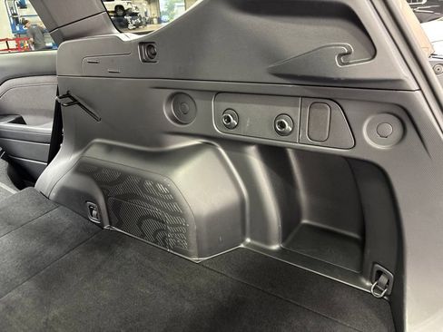 Used 2025 Subaru Forester Premium AWD/4WD image 39