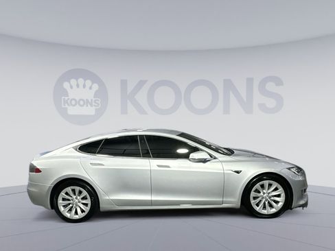 Used 2016 Tesla Model S 70 image 8