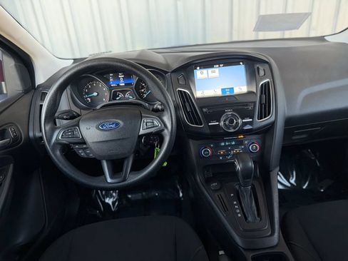 Used 2018 Ford Focus SEL FWD image 22