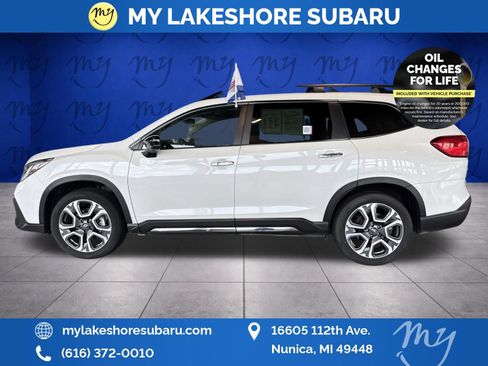Used 2025 Subaru Ascent Touring AWD/4WD image 8