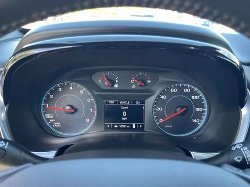 Used 2022 Chevrolet Traverse LT FWD image 18