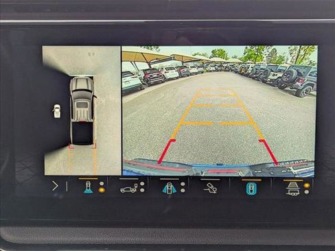 Used 2023 GMC Sierra 1500 AT4 w/ AT4 Preferred Package AWD/4WD image 12