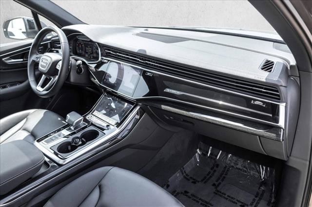 Certified 2025 Audi Q7 2.0T Premium w/ Convenience Package AWD/4WD image 25