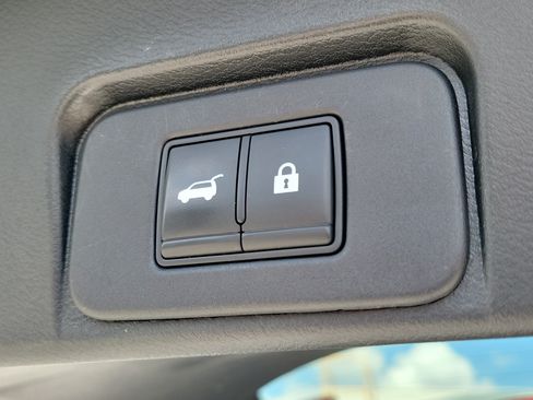 Certified 2021 Nissan Rogue SL w/ Premium Package FWD image 7
