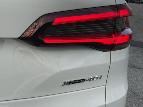 Used 2022 BMW X5 xDrive40i w/ Parking Assistance Package image 30