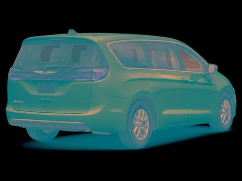 Used 2024 Chrysler Pacifica Touring-L FWD image 2