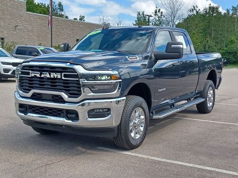 Used 2026 RAM 2500 Big Horn AWD/4WD image 2