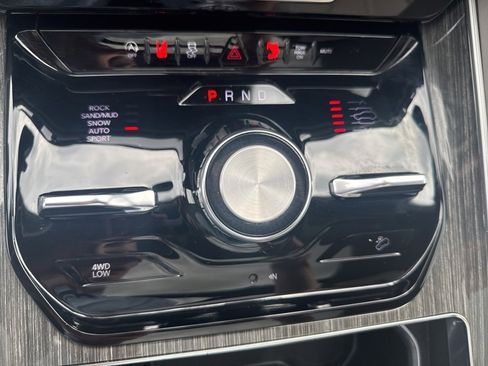 Used 2022 Jeep Wagoneer Series III w/ Premium Group I image 42