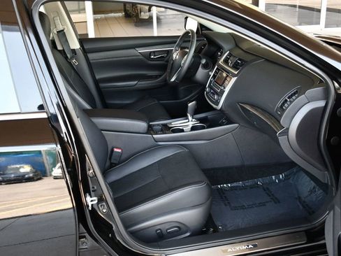 Used 2016 Nissan Altima 2.5 SL w/ Moonroof Package FWD image 38