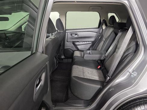 Used 2025 Nissan Rogue SV image 23