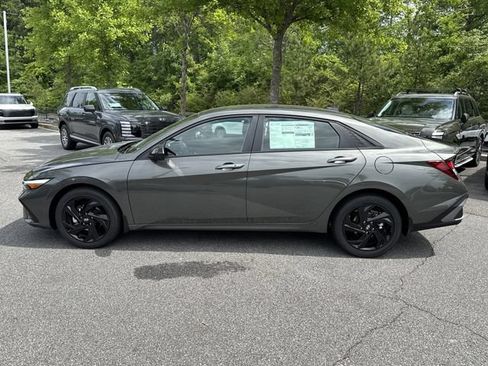 New 2026 Hyundai Elantra Sport FWD image 4