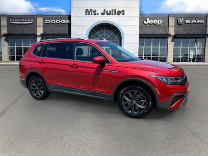 Used 2023 Volkswagen Tiguan SE w/ Panoramic Sunroof Package