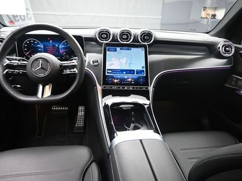 Used 2026 Mercedes-Benz GLC 300 image 9