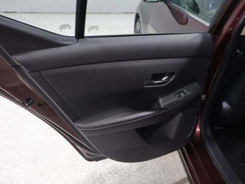Used 2024 Nissan Sentra SV FWD image 19