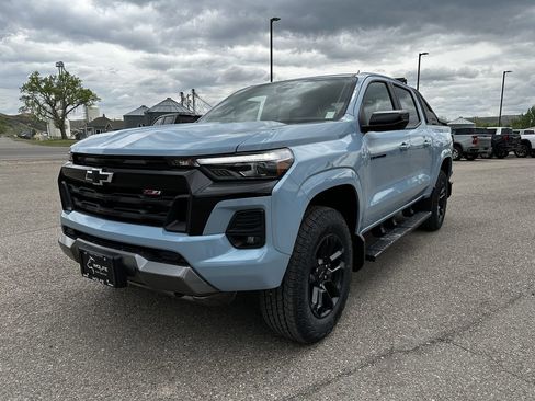 New 2025 Chevrolet Colorado Z71 w/ Midnight Edition image 3