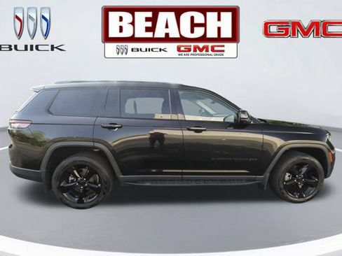 Used 2022 Jeep Grand Cherokee L Limited w/ Luxury Tech Group II AWD/4WD image 2