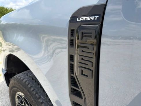New 2026 Ford F250 Lariat w/ Black Appearance Package AWD/4WD image 18