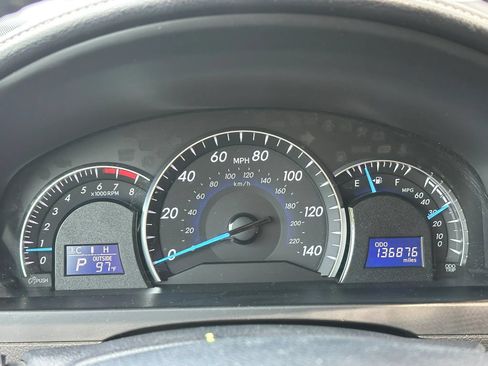 Used 2013 Toyota Camry XLE w/ Convenience Pkg FWD image 4