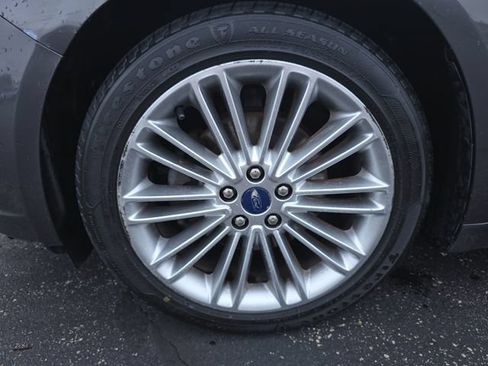 Used 2016 Ford Fusion SE w/ Equipment Group 202A AWD/4WD image 10