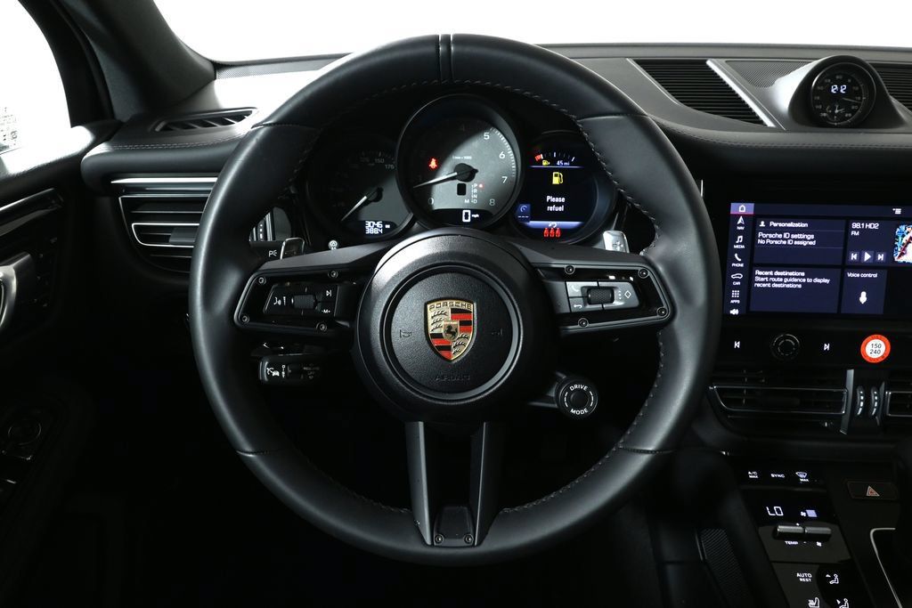 Used 2025 Porsche Macan S AWD/4WD image 18