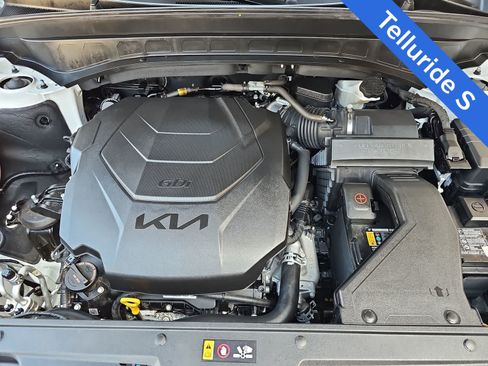 Used 2025 Kia Telluride S AWD/4WD image 13