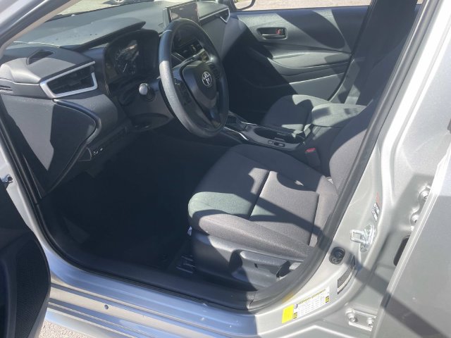 Used 2025 Toyota Corolla LE FWD image 19