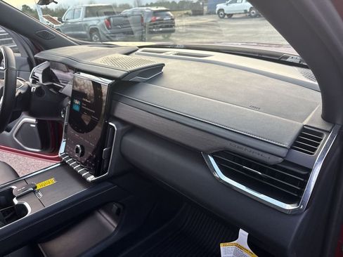 Certified 2024 GMC Acadia Denali w/ Super Cruise Package image 36