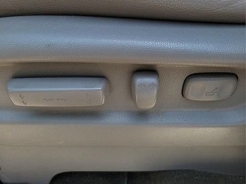 Used 2016 Honda Odyssey Touring Elite image 18