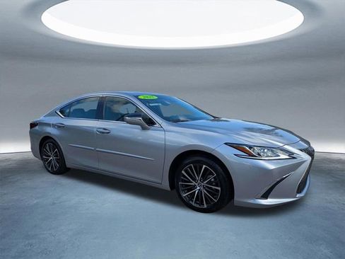 Used 2025 Lexus ES 350 w/ Premium Package FWD image 2