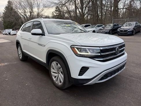 Used 2023 Volkswagen Atlas Cross Sport SE image 3