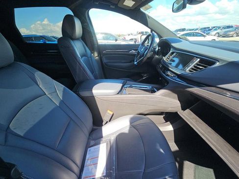 Used 2023 Buick Enclave Essence FWD image 11