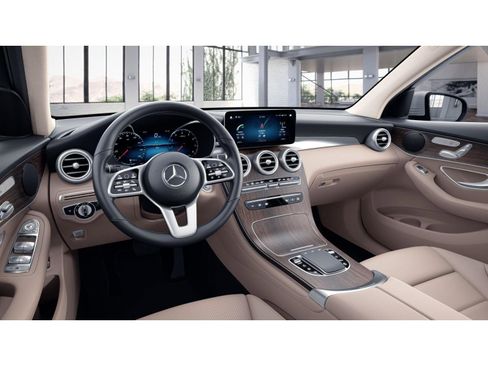 Certified 2022 Mercedes-Benz GLC 300 4MATIC image 33