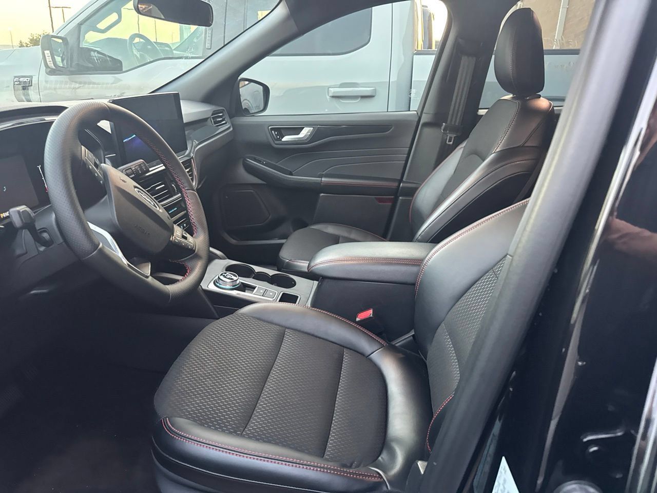 Used 2026 Ford Escape ST-Line w/ Tech Pack #1 FWD image 7