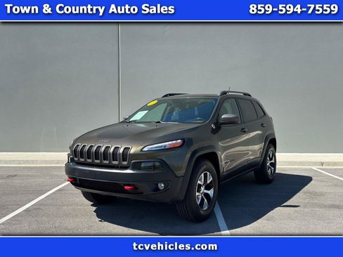 Used 2015 Jeep Cherokee Trailhawk w/ Comfort/Convenience Group AWD/4WD image 1
