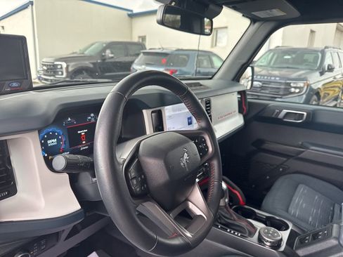 Used 2025 Ford Bronco Heritage Edition image 11