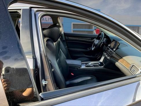 Used 2022 Honda Accord Touring image 31