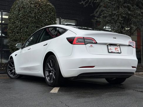 Used 2022 Tesla Model 3 Standard Range image 20