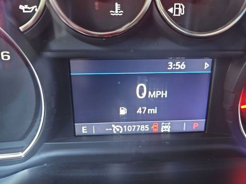 Used 2020 Chevrolet Silverado 1500 LT image 28