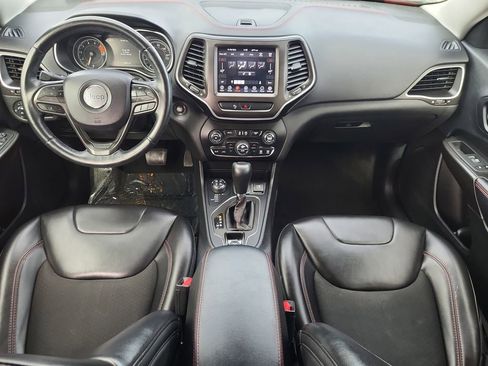 Used 2019 Jeep Cherokee Trailhawk w/ Cold Weather Group image 13