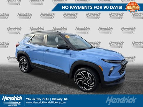 Used 2024 Chevrolet TrailBlazer RS w/ Driver Confidence Package AWD/4WD image 1