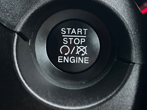 Used 2018 Jeep Compass Limited w/ Navigation Group image 28