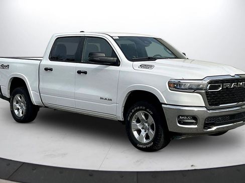 Used 2025 RAM 1500 Big Horn AWD/4WD image 2