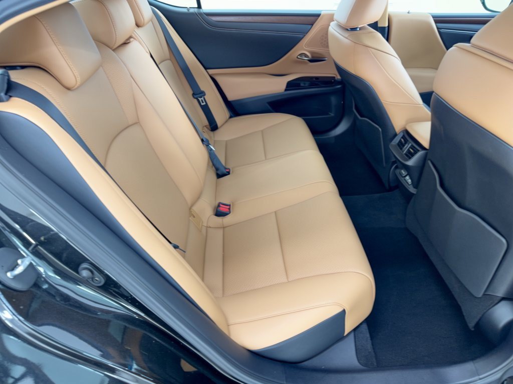 Used 2025 Lexus ES 350 w/ Premium Package FWD image 29