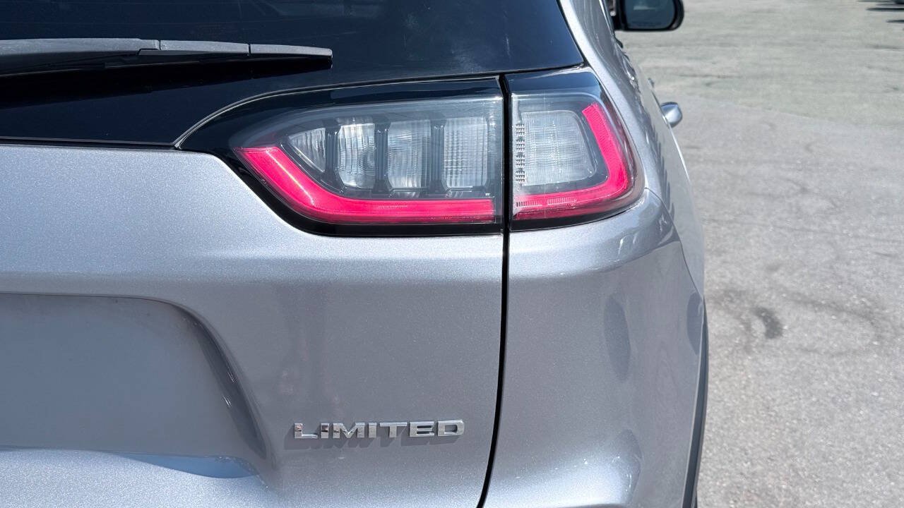 Used 2020 Jeep Cherokee Limited AWD/4WD image 15