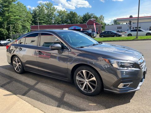 Used 2019 Subaru Legacy 3.6R Limited AWD/4WD image 3