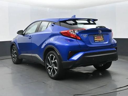 Used 2021 Toyota C-HR XLE FWD image 9