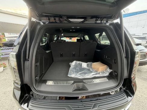 New 2026 Chevrolet Suburban Premier AWD/4WD image 13