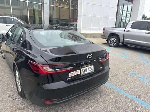 Used 2025 Toyota Camry LE w/ Convenience Package FWD image 5