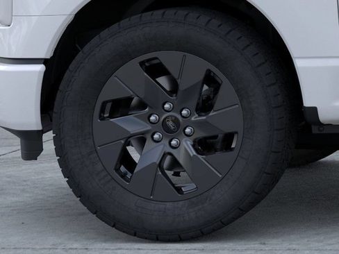 Used 2025 Ford F150 Lightning Flash AWD/4WD image 19