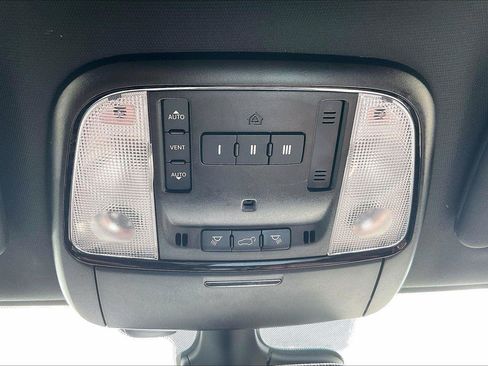 Used 2023 Dodge Durango GT AWD/4WD image 38